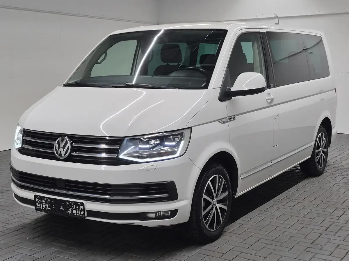 Käytetty VW Multivan 2017 Valkoinen Tila-auto