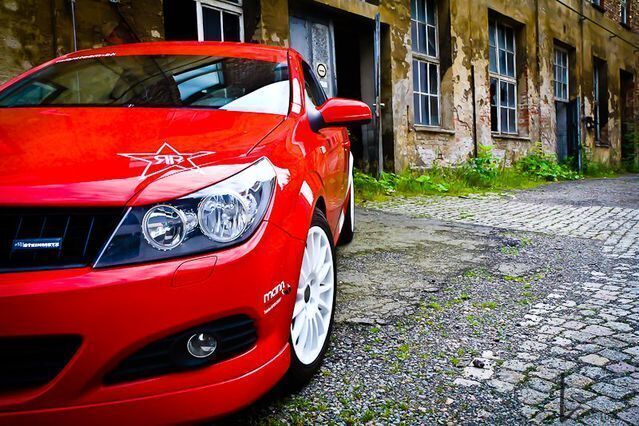 Gebraucht Opel Astra GTC 190 PS (139 kW) 2008 Rot Coupé