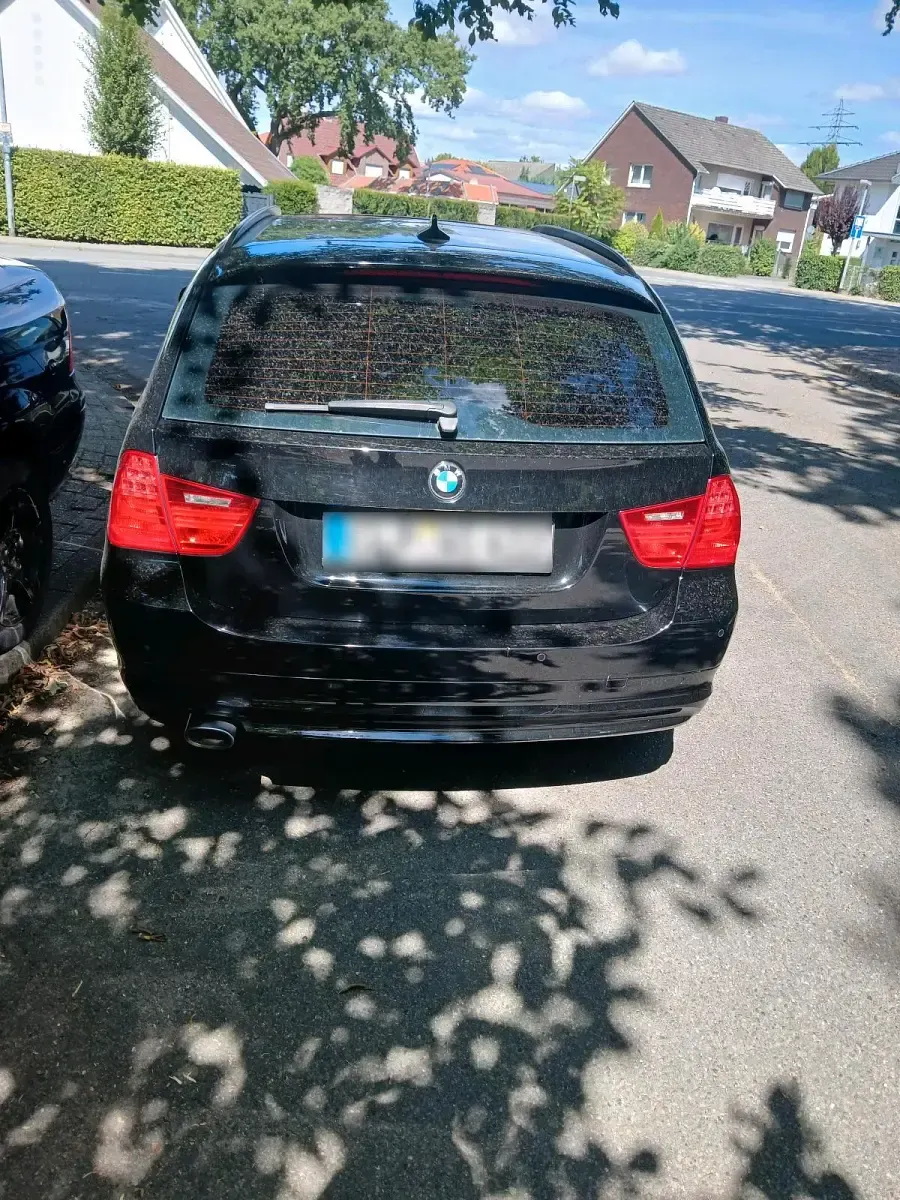 Gebraucht BMW 320 184 PS (135 kW) 2011 Kombi