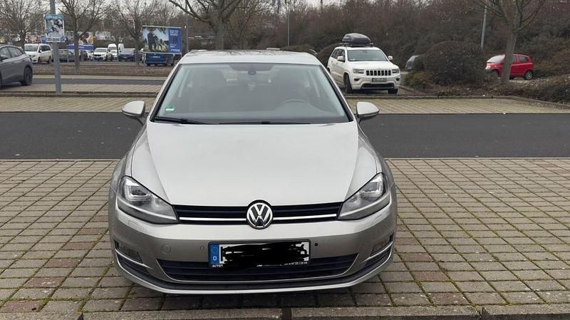 Silber Gebraucht 2013 VW Golf Limousine | 7.100 € (Fairer Preis) - Bild 1/4