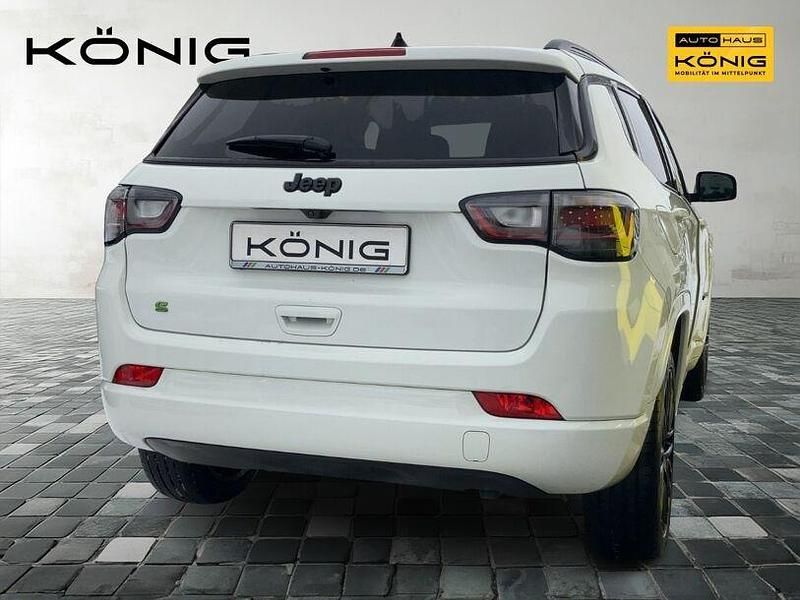 Gebraucht Jeep Compass 131 PS (96 kW) 2024 Weiß SUV