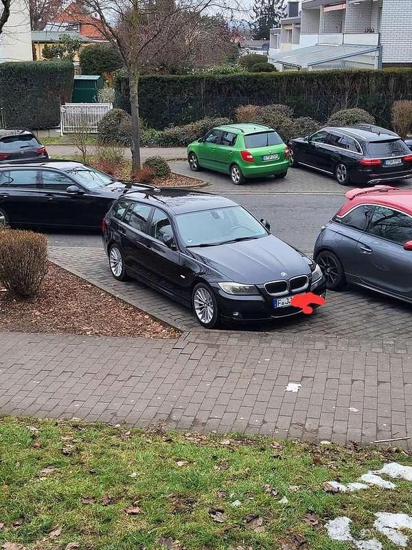 Gebraucht BMW 320 Performance 163 PS (119 kW) 2010 Schwarz Kombi