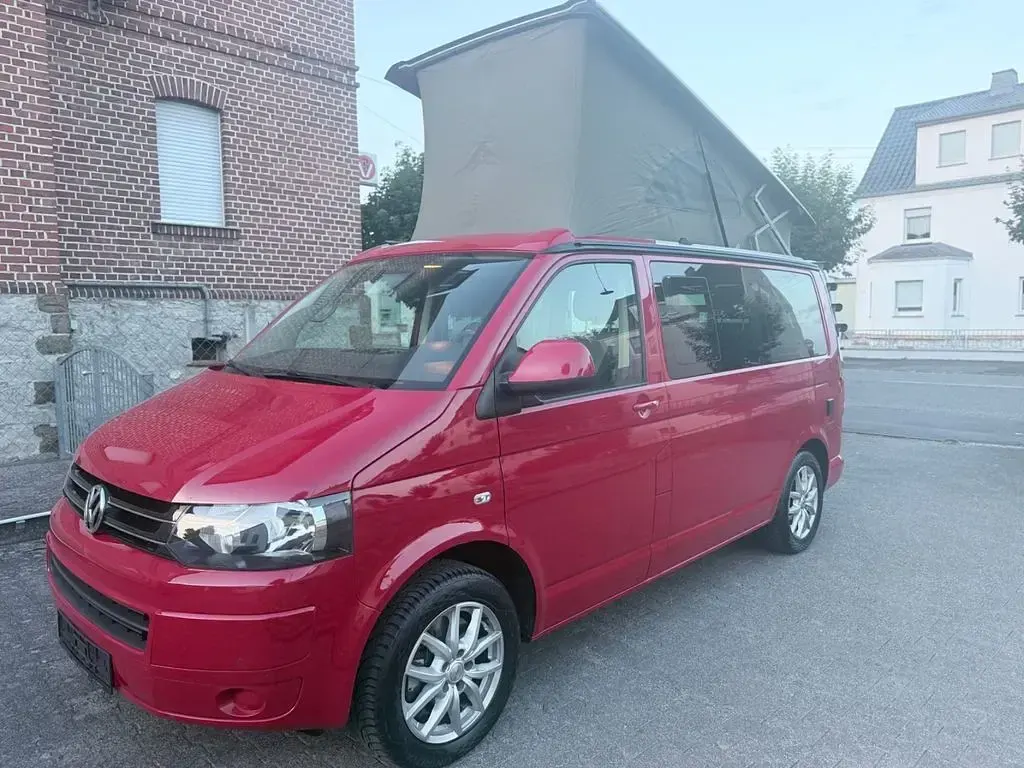 Gebraucht VW California Beach 179 PS (131 kW) 2014 Rot Van