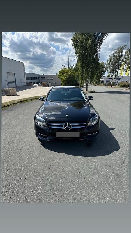 Schwarz Gebraucht 2014 Mercedes C180 Limousine | 12.999 € (Fairer Preis) - Bild 1/4