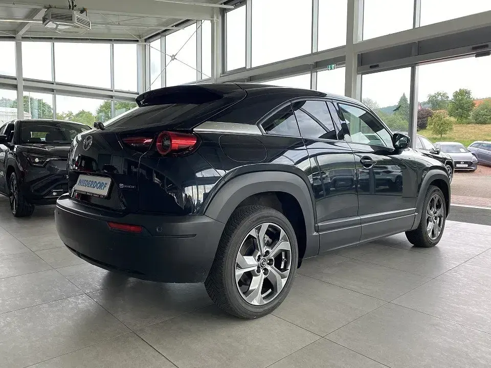 Gebraucht Mazda MX30 Ad'Vantage 106 kW (145 PS) 2022 Jet black (metallic) SUV