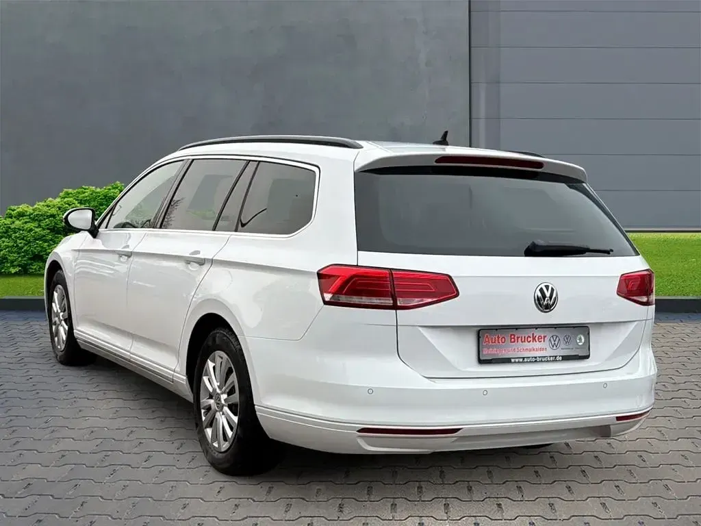 Gebraucht VW Passat Comfortline 150 PS (110 kW) 2018 Weiss Kombi