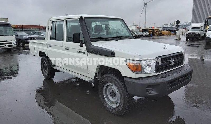 Weiß Neu 2025 Toyota Land Cruiser SUV | 46.900 € (Superpreis) - Bild 1/3