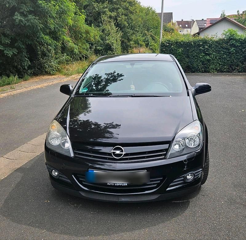 Schwarz Gebraucht 2005 Opel Astra GTC Coupé | 1.700 € (Fairer Preis) - Bild 1/4