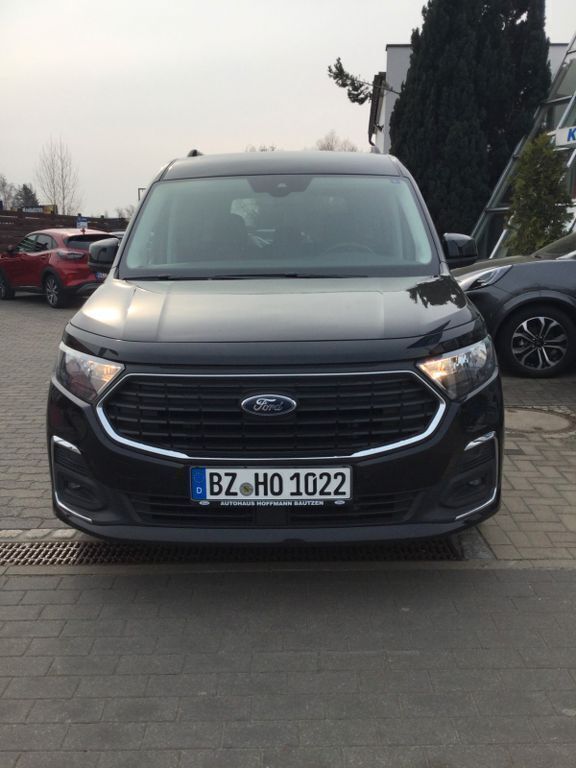 Gebraucht Ford Tourneo Titanium 114 PS (83 kW) 2022 Schwarz Limousine