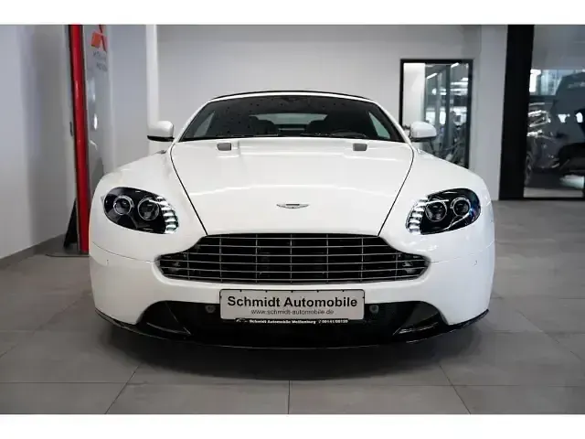 Second-hand Aston Martin V8 Vantage 2018 Alb Coupe