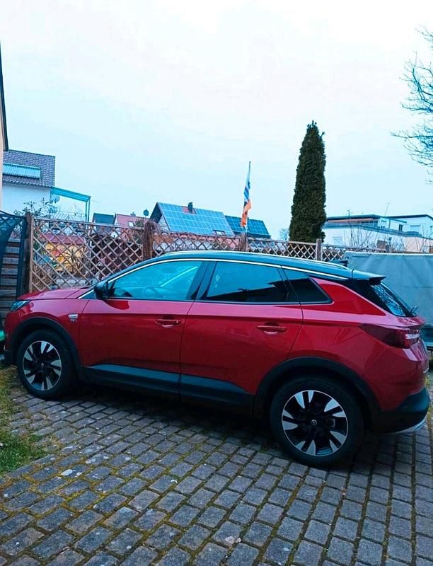 Rot Gebraucht 2021 Opel Grandland X SUV | 18.100 € (Fairer Preis) - Bild 1/4