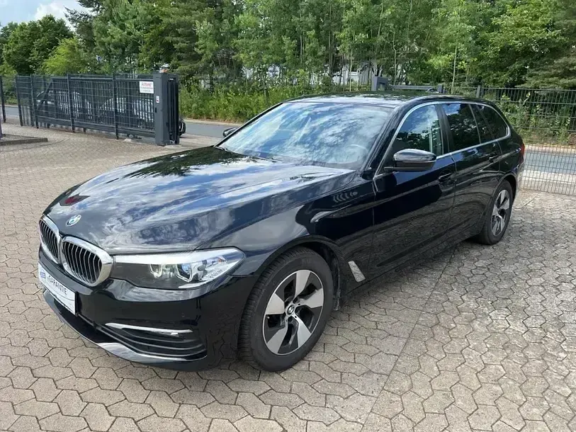 Gebraucht BMW 520 Performance 190 PS (139 kW) 2020 Schwarz Limousine
