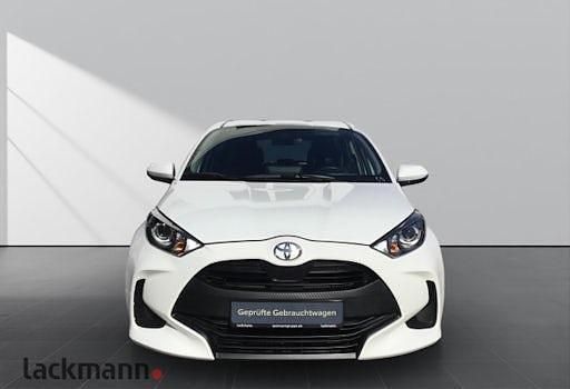 Gebraucht Toyota Yaris Comfort 72 PS (52 kW) 2023 Weiss Kleinwagen