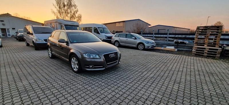Gebraucht Audi A3 Ambiente 105 PS (77 kW) 2011 Grau Kleinwagen