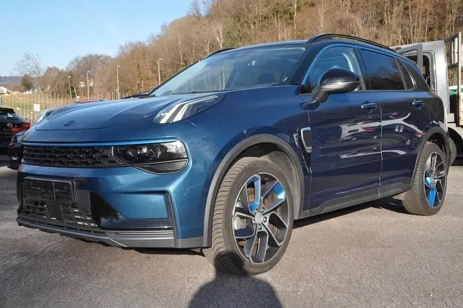 Second-hand Lynk & Co 01 261 CP (191 kW) 2022 Albastru SUV