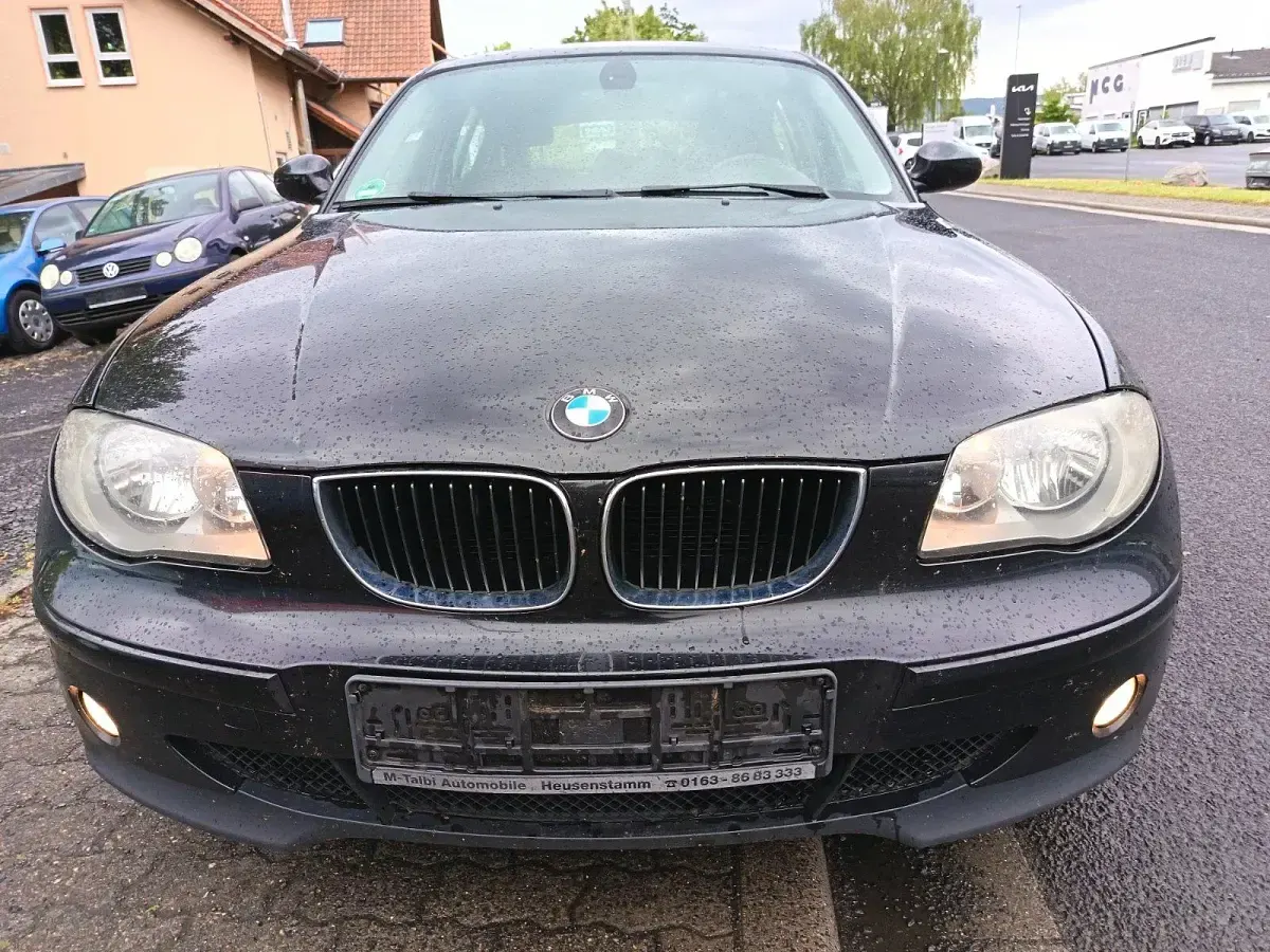 Gebraucht BMW 118 122 PS (89 kW) 2007 Schwarz Kleinwagen