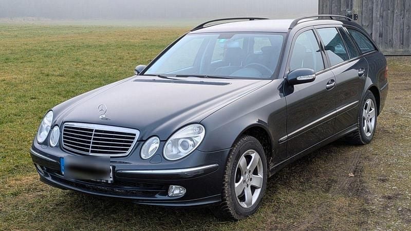 Gebraucht Mercedes E320 Avantgarde 224 PS (164 kW) 2003 Blau Kombi