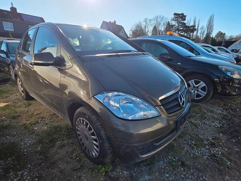 Gebraucht Mercedes A160 95 PS (69 kW) 2011 Limousine