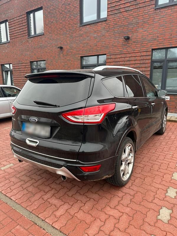 Gebraucht Ford Kuga 180 PS (132 kW) 2015 Schwarz SUV