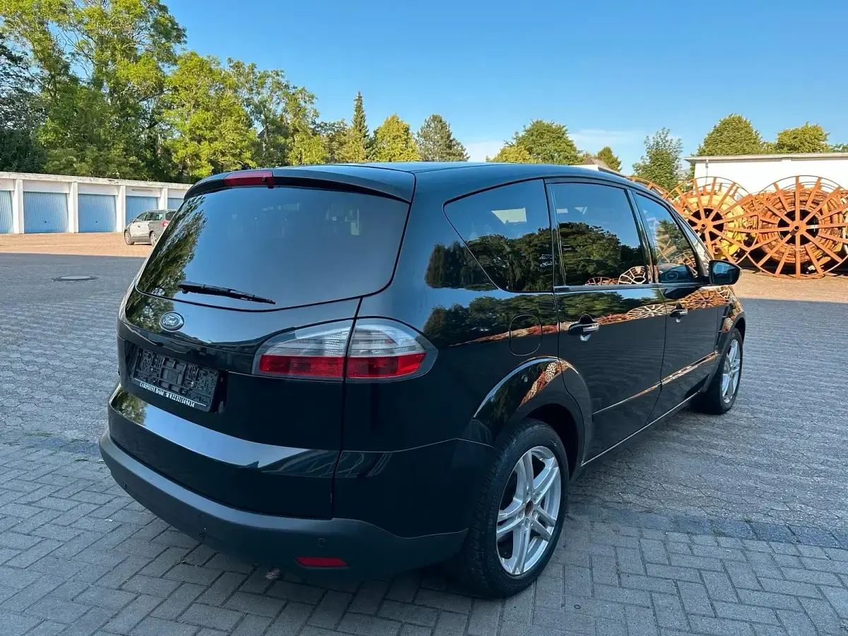 Gebraucht Ford S-MAX Titanium 160 PS (117 kW) 2008 Schwarz Van / Kleinbus