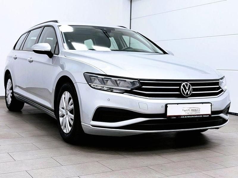 Gebraucht VW Passat R 150 PS (110 kW) 2020 Silber Kombi
