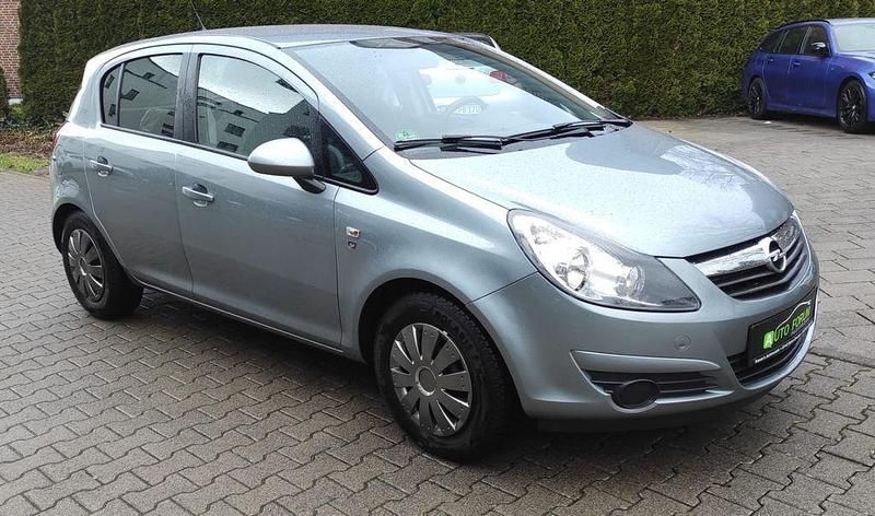 Gebraucht Opel Corsa Edition 69 PS (50 kW) 2010 Silber Kleinwagen