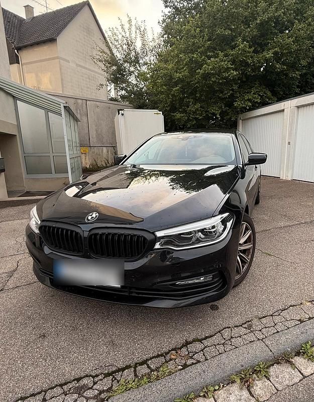 Schwarz Gebraucht 2017 BMW 530 Sport Line Limousine | 25.000 € (Guter Preis) - Bild 1/4