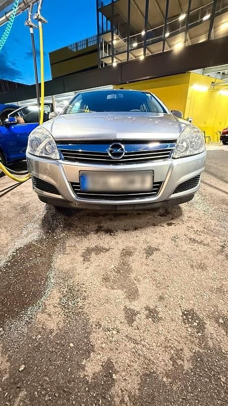 Grau Gebraucht 2009 Opel Astra Kleinwagen | 2.499 € (Fairer Preis) - Bild 1/4