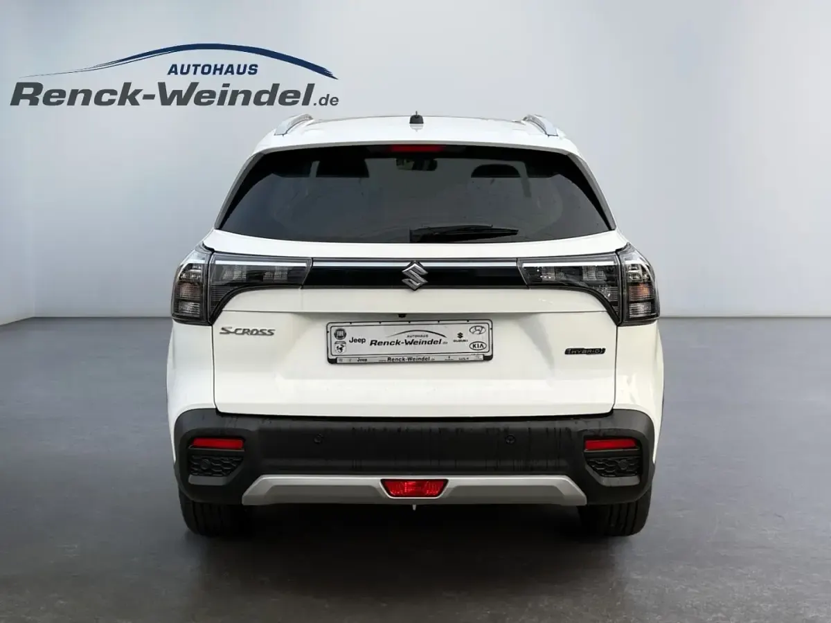 Neu Suzuki SX4 S-Cross Comfort+ 116 PS (85 kW) 2025 Schwarz SUV