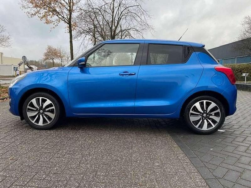 Gebraucht Suzuki Swift 111 PS (81 kW) 2017 Blau Kleinwagen