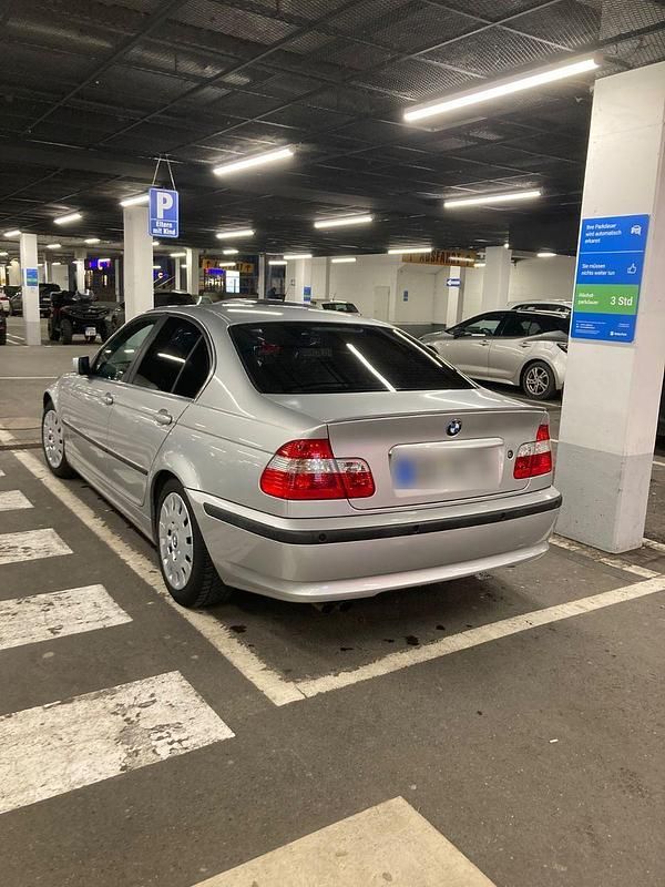 Gebraucht BMW 320 170 PS (125 kW) 2002 Silber Limousine