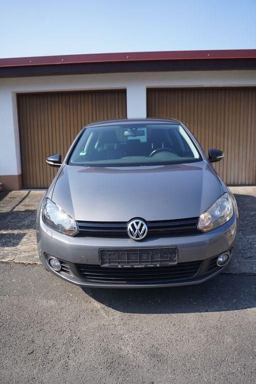 Gebraucht VW Golf VII Match 105 PS (77 kW) 2012 Grau Limousine