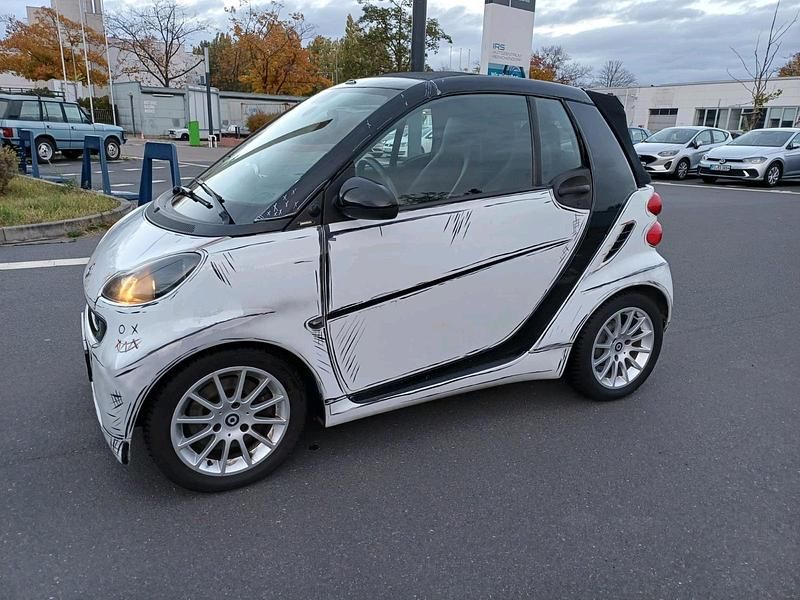 Weiß Gebraucht 2012 Smart ForTwo Coupé Kleinwagen | 3.750 € (Guter Preis) - Bild 1/4