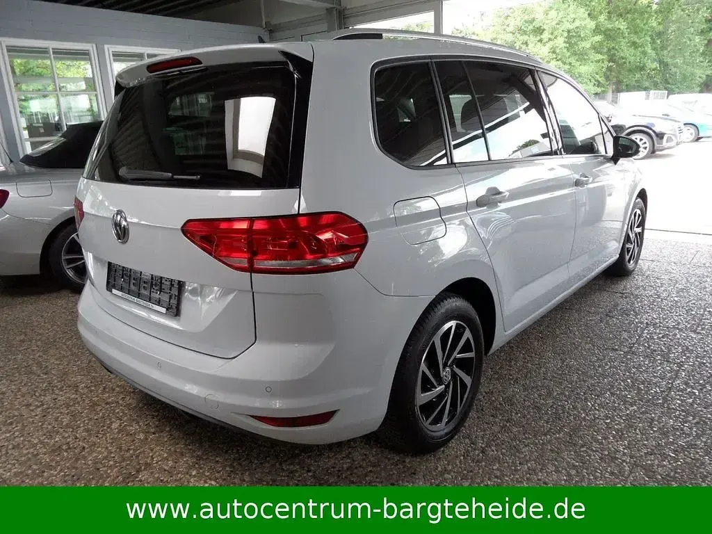 Gebraucht VW Touran Join 150 PS (110 kW) 2018 Weiß Van / Kleinbus