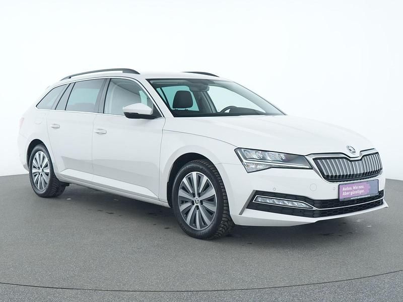 Gebraucht Skoda Superb Ambition 218 PS (160 kW) 2021 Candy weiss Kombi