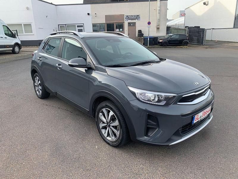 Gebraucht Kia Stonic Vision 84 PS (61 kW) 2021 Grau SUV