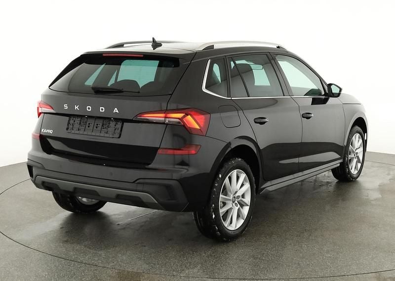 Neu Skoda Kamiq Selection 150 PS (110 kW) 2025 Black magic perleffekt SUV