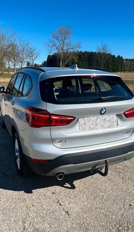 Gebraucht BMW X1 140 PS (102 kW) 2018 Silber SUV