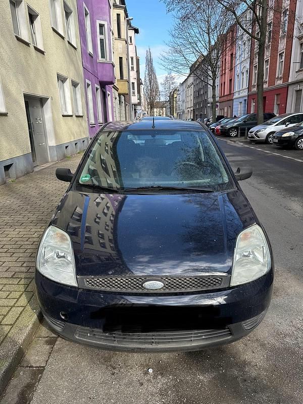 Gebraucht Ford Fiesta 60 PS (44 kW) 2004 Blau Kleinwagen