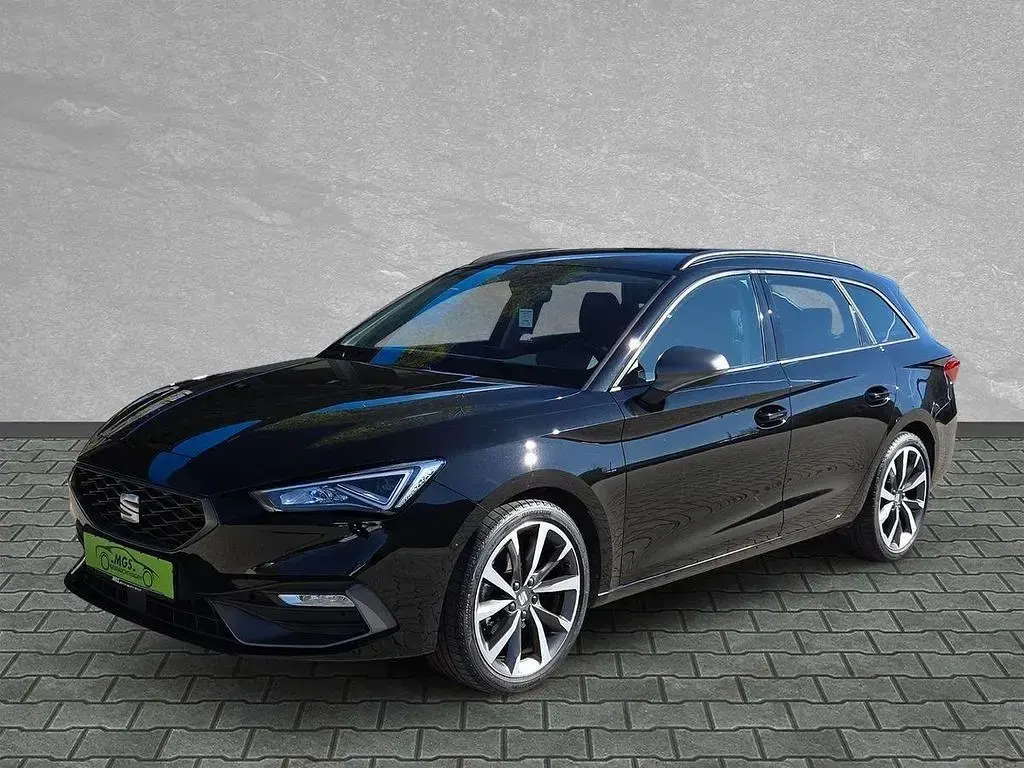 Gebraucht Seat Leon FR 150 PS (110 kW) 2022 Midnight schwarz met Limousine
