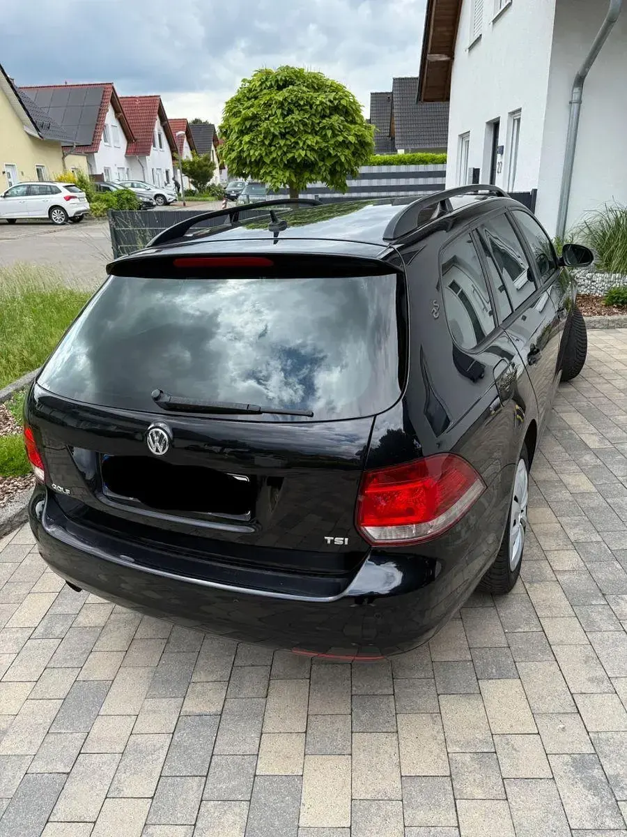 Gebraucht VW Golf VII Match 105 PS (77 kW) 2013 Schwarz Kombi