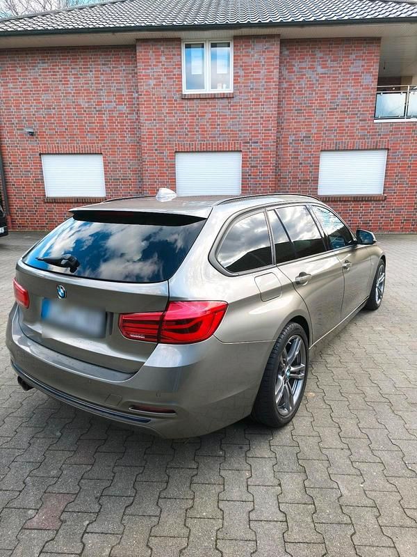 Gebraucht BMW 330 258 PS (189 kW) 2018 Andere farben Kombi