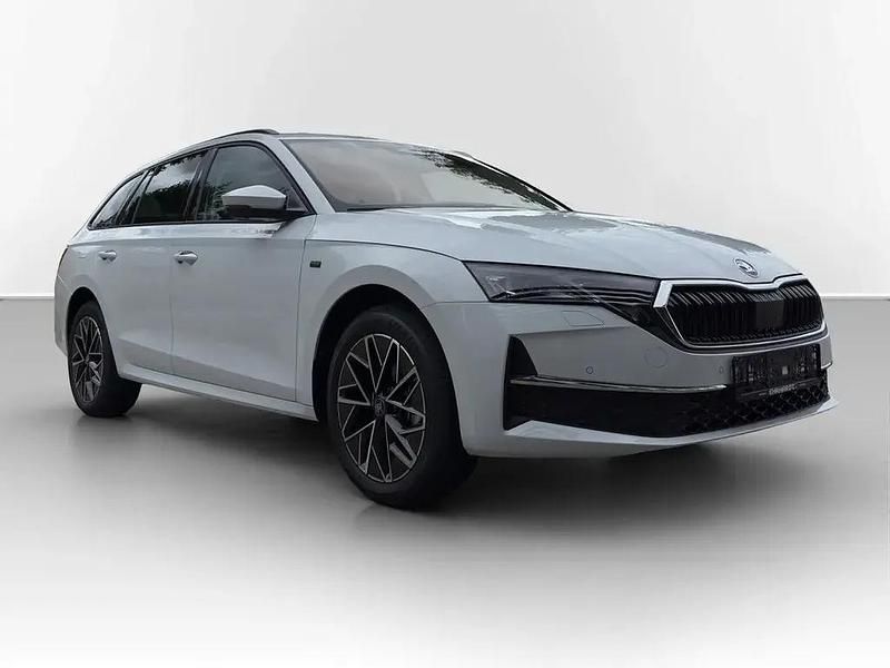 Neu Skoda Octavia Tour 150 PS (110 kW) 2025 Weiß Kombi