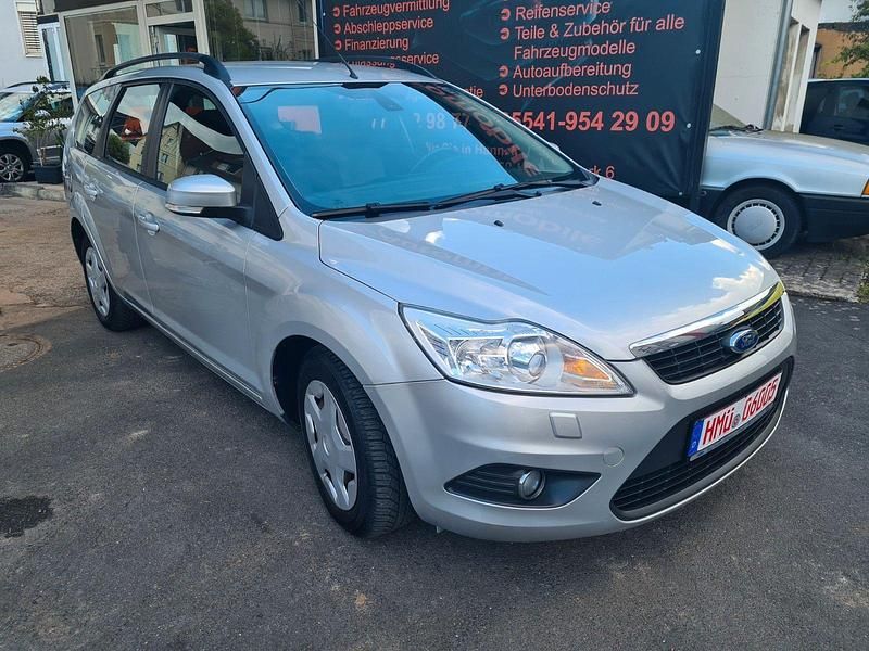 Silber Gebraucht 2010 Ford Focus Style Kombi | 3.499 € (Fairer Preis) - Bild 1/4