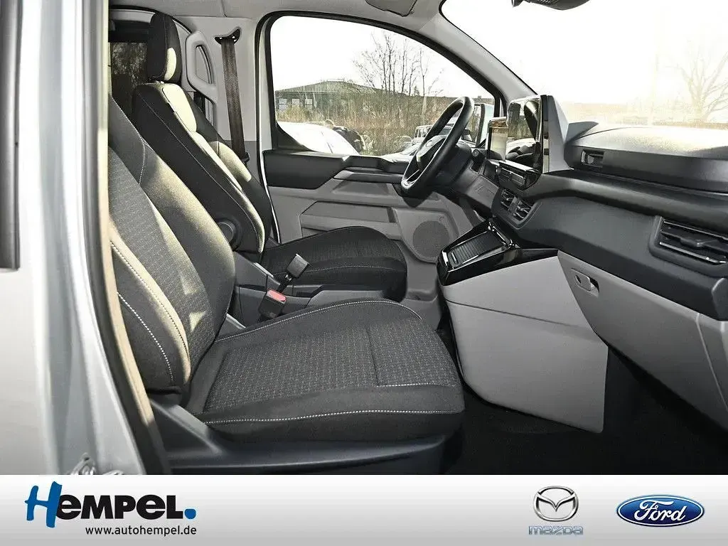 Neu Ford Tourneo Custom Titanium 136 PS (100 kW) 2026 Silber Van