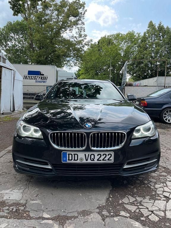 Gebraucht BMW 518 Luxury Line 150 PS (110 kW) 2016 Schwarz Kombi