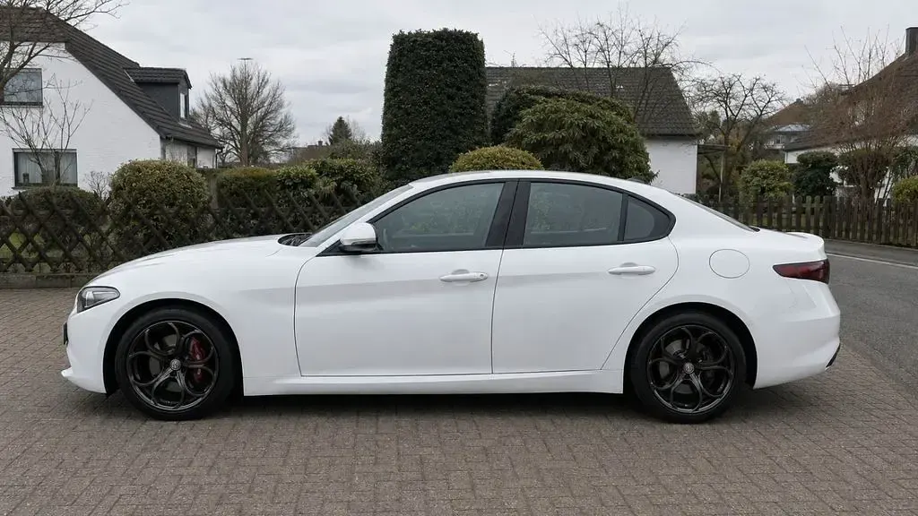 Gebraucht Alfa Romeo Giulia Super 190 PS (139 kW) 2019 Weiß Limousine