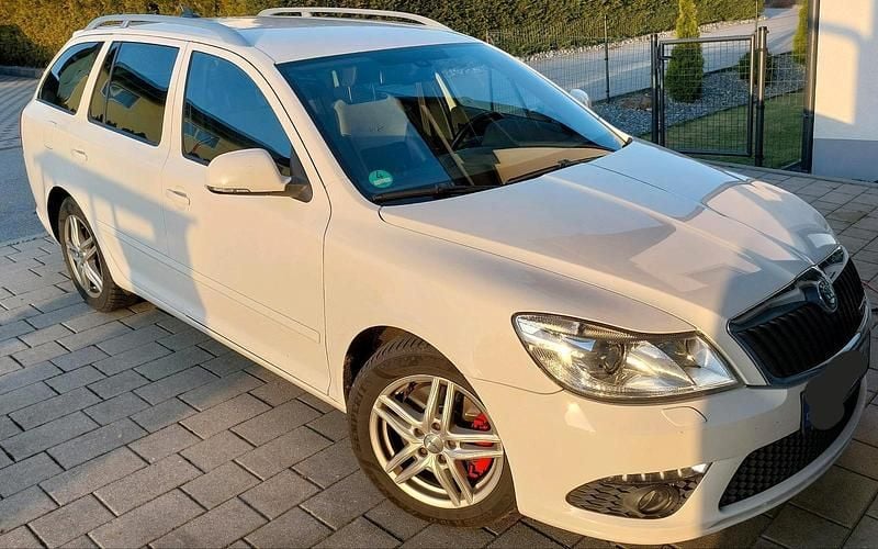Gebraucht Skoda Octavia RS 170 PS (125 kW) 2012 Weiß Kombi