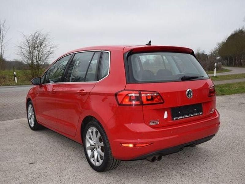 Gebraucht VW Golf VII Highline 150 PS (110 kW) 2017 Rot Limousine