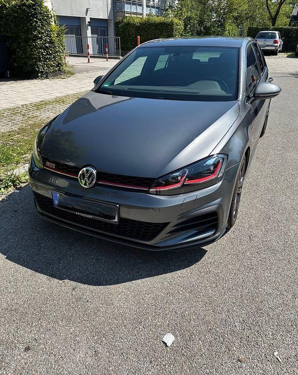 Grau Gebraucht 2019 VW Golf VII GTI Limousine | 21.999 € (Fairer Preis) - Bild 1/4